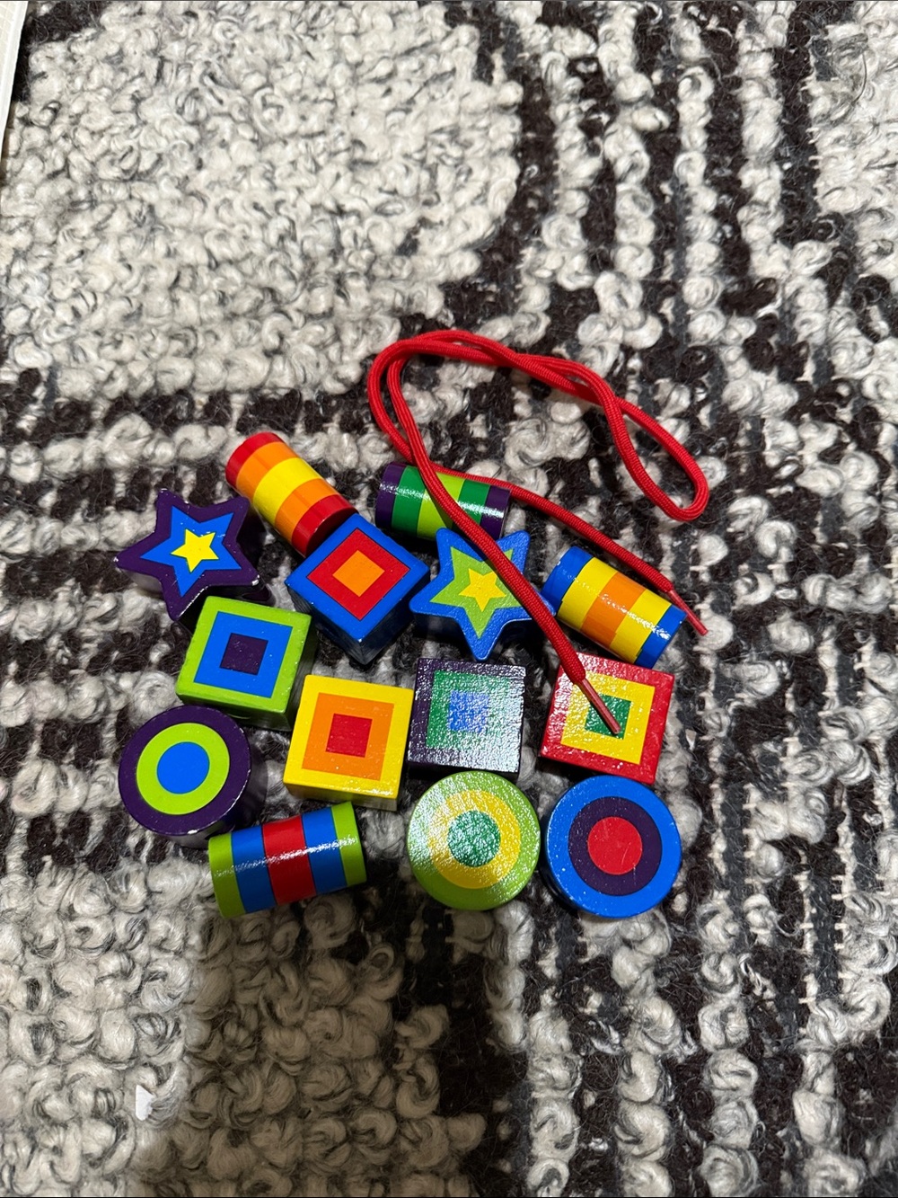 Melissa & Doug wooden shape stringer